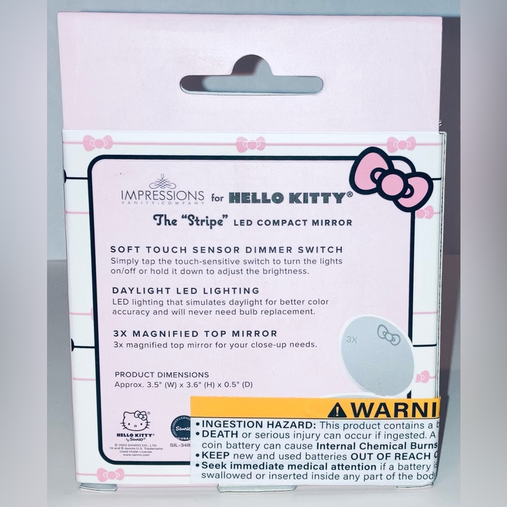 Hello Kitty LED Compact Magnifying Mirror - NEW! - Picture 2 of 3